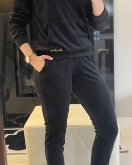 DRES WELUROWY CZARNY VELSATINO Z ZAMKIEM